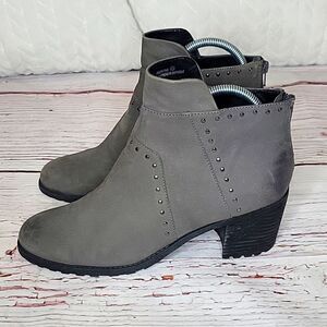 AEROSOLES Leather Gray Studded Ankle Boots Size 9.5